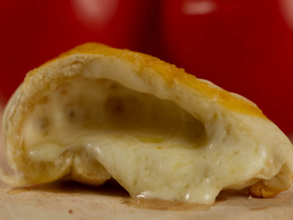 Esfiha de Queijo pacote com 06 unidades