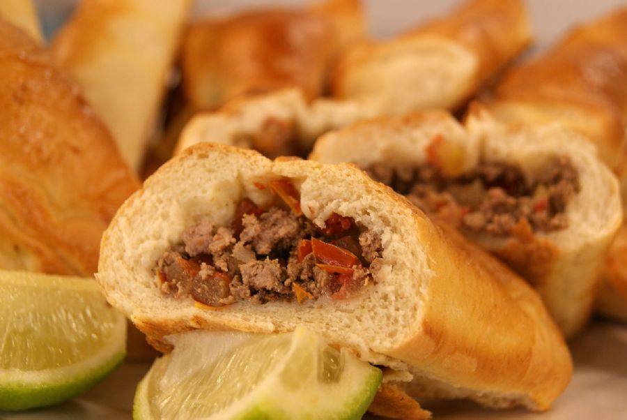 Esfirra de Carne pacote com 06 unidades