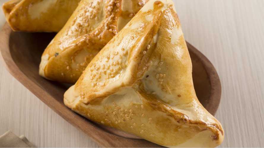 Esfirra de Frango pacote com 06 unidades