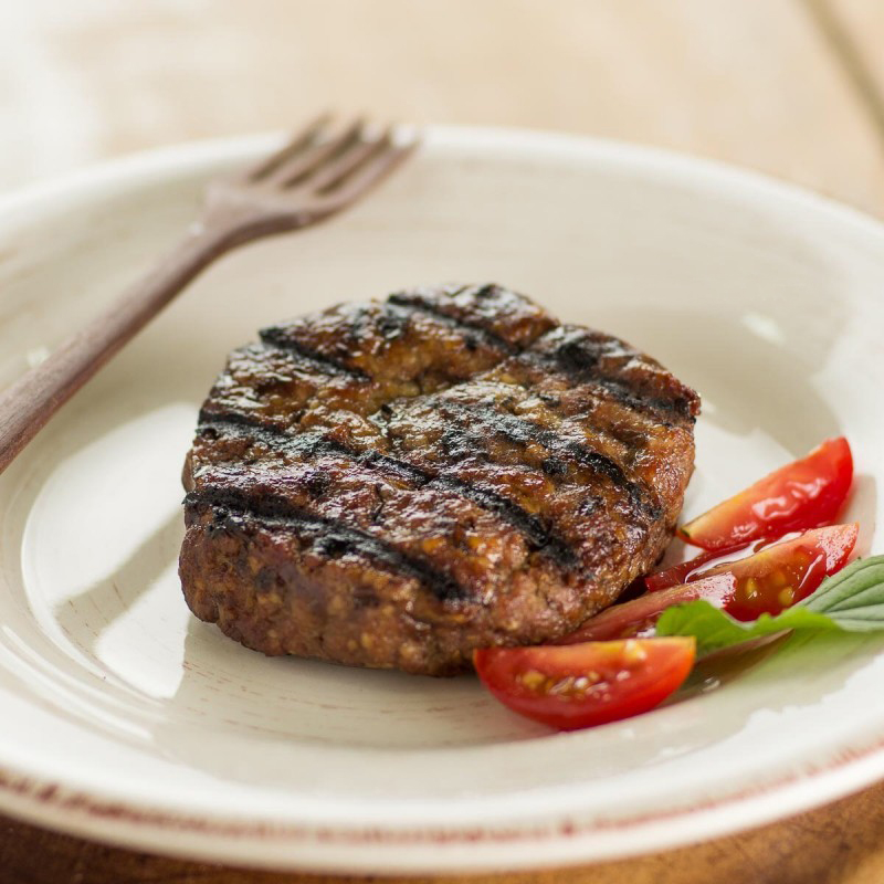 Hambúrguer de Patinho com mix de legumes